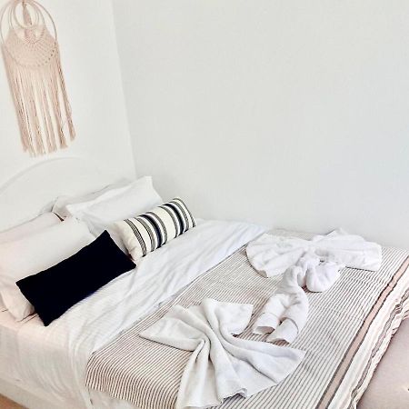 Oldtown Suites Fira Экстерьер фото