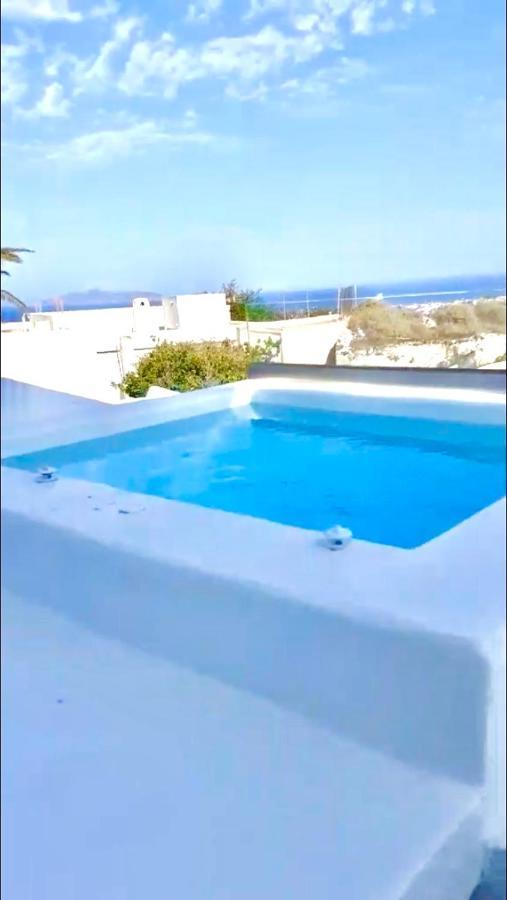 Oldtown Suites Fira Экстерьер фото