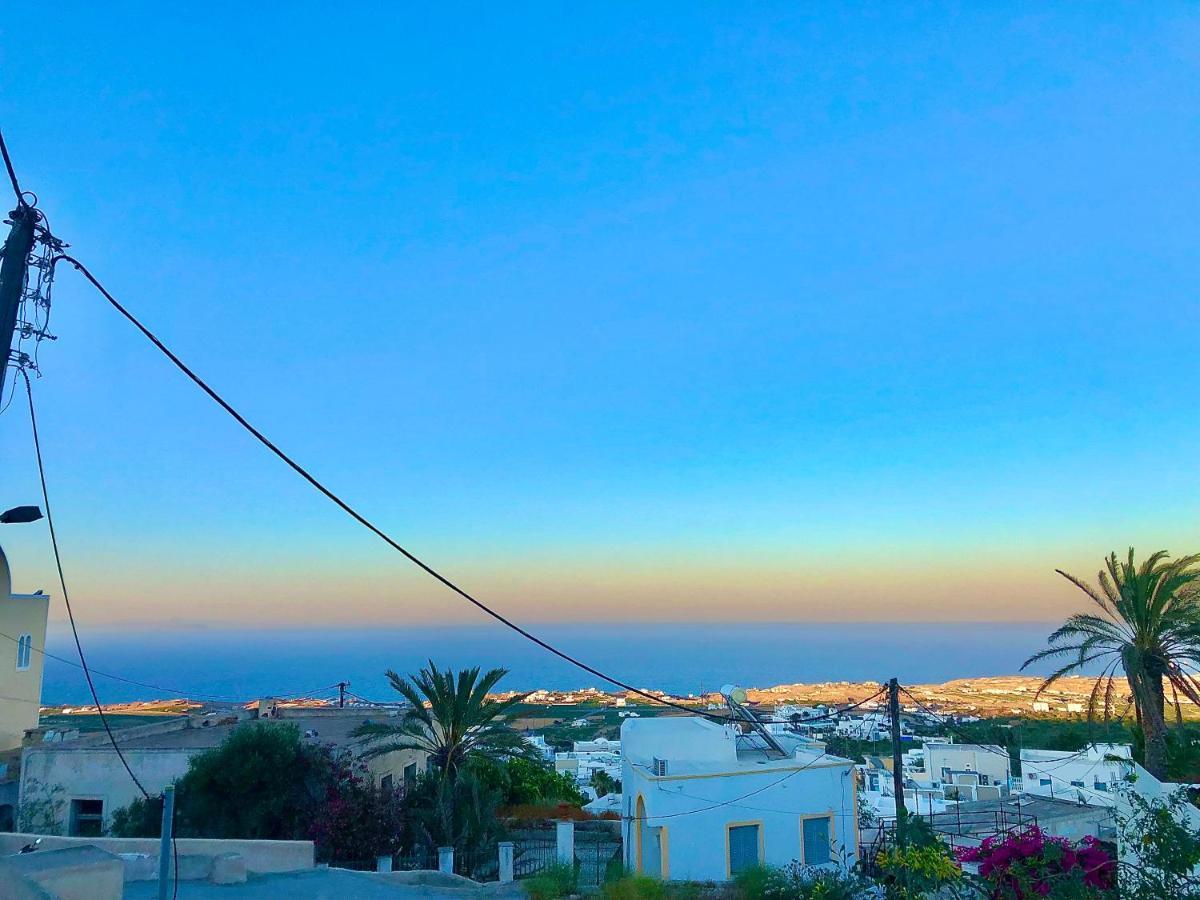 Oldtown Suites Fira Экстерьер фото