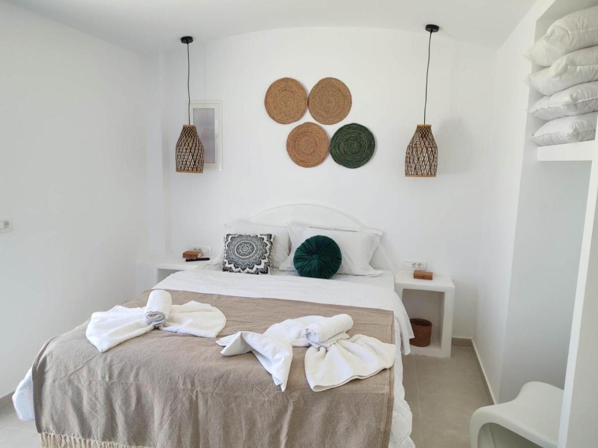 Oldtown Suites Fira Экстерьер фото