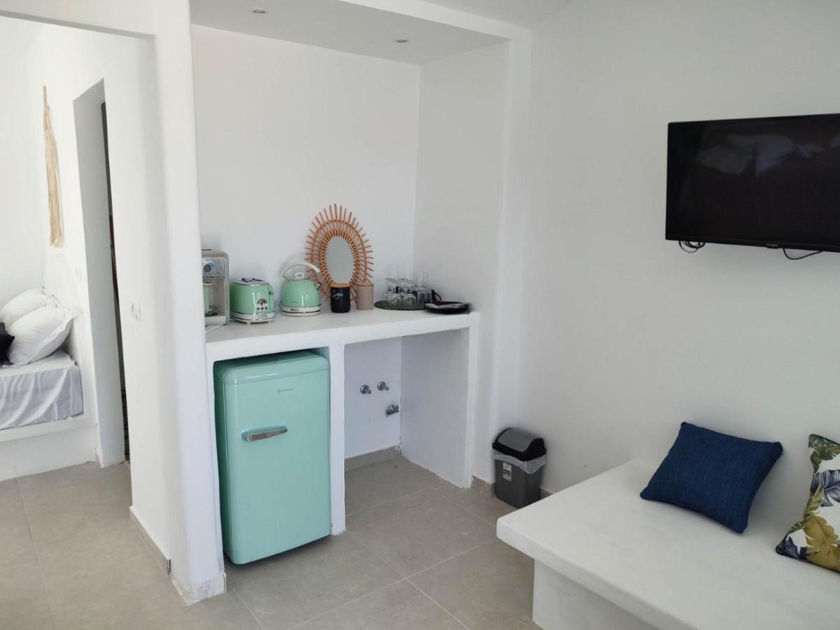 Oldtown Suites Fira Экстерьер фото