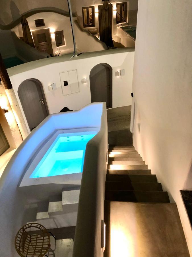 Oldtown Suites Fira Экстерьер фото
