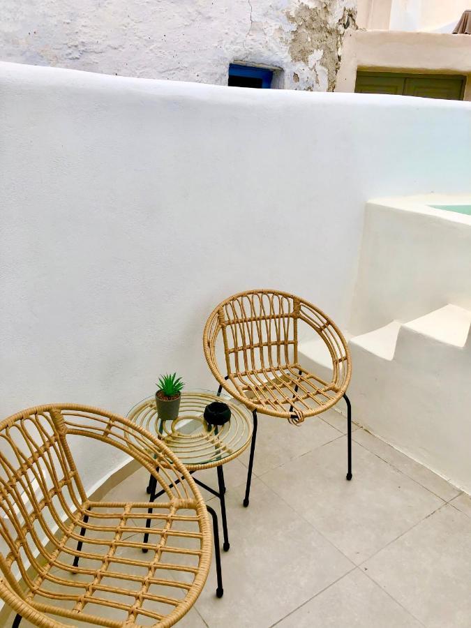 Oldtown Suites Fira Экстерьер фото