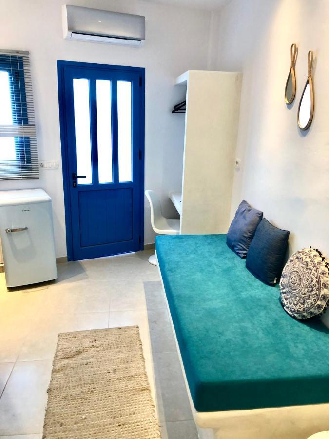 Oldtown Suites Fira Экстерьер фото