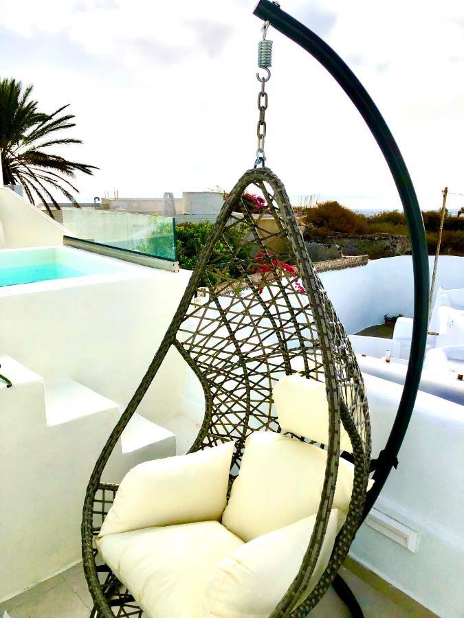 Oldtown Suites Fira Экстерьер фото