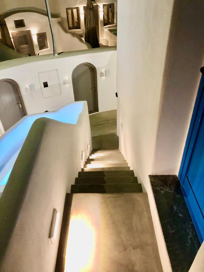 Oldtown Suites Fira Экстерьер фото